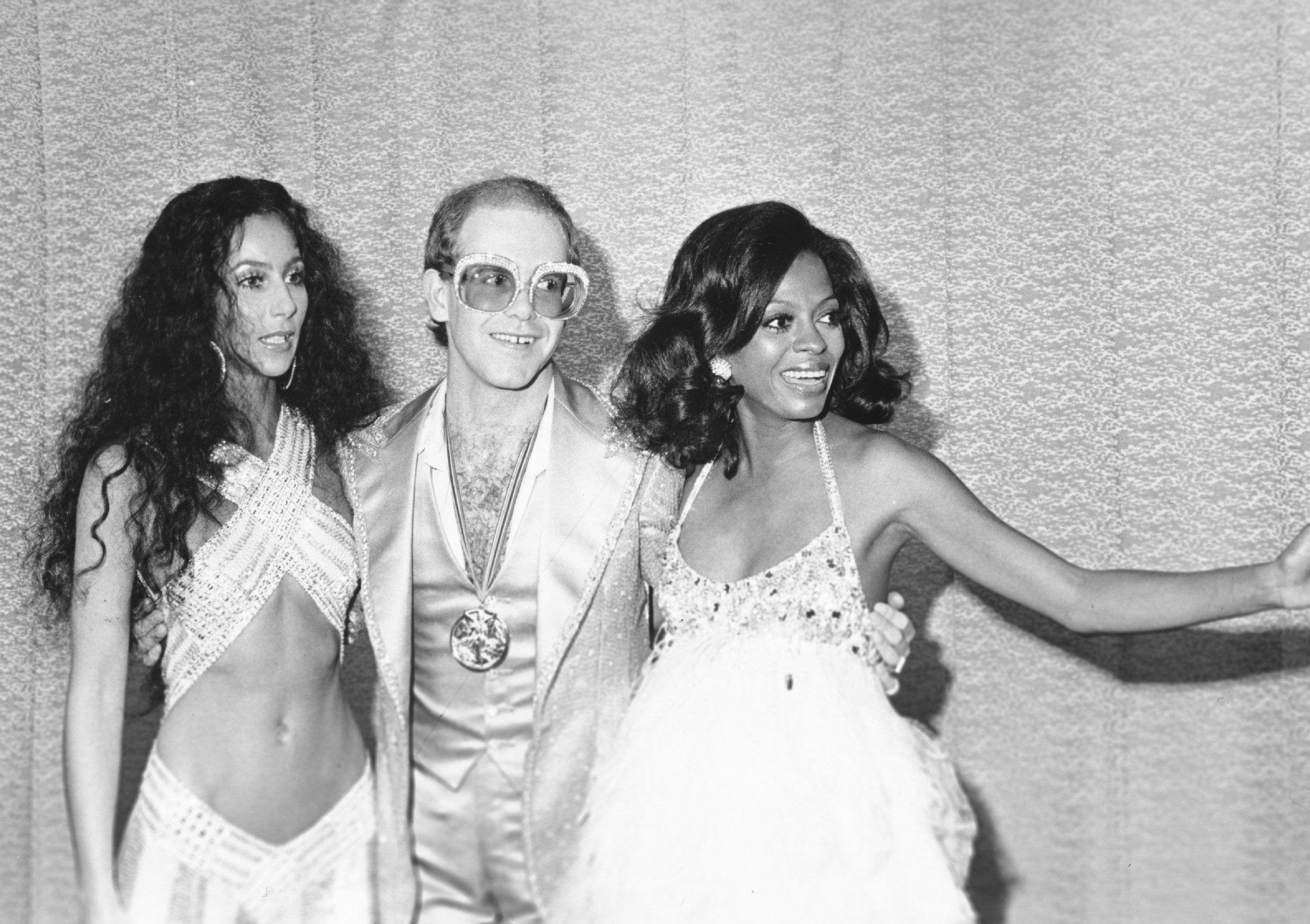 70s Disco Fashion - A Dive Into The ...